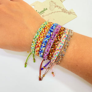 pulsera tejida a mano en miyuki