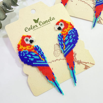 Aretes Loro tropical