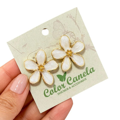 Aretes Flora